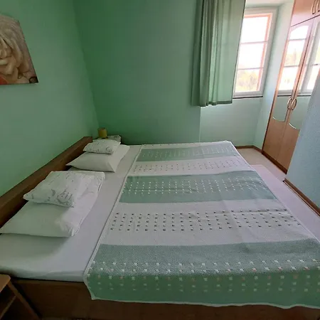 Apartmani Dusica Lumbarda Exterior photo