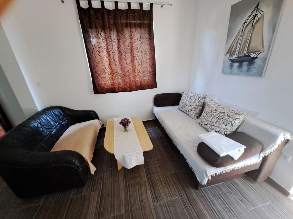 Dusica Apartment *